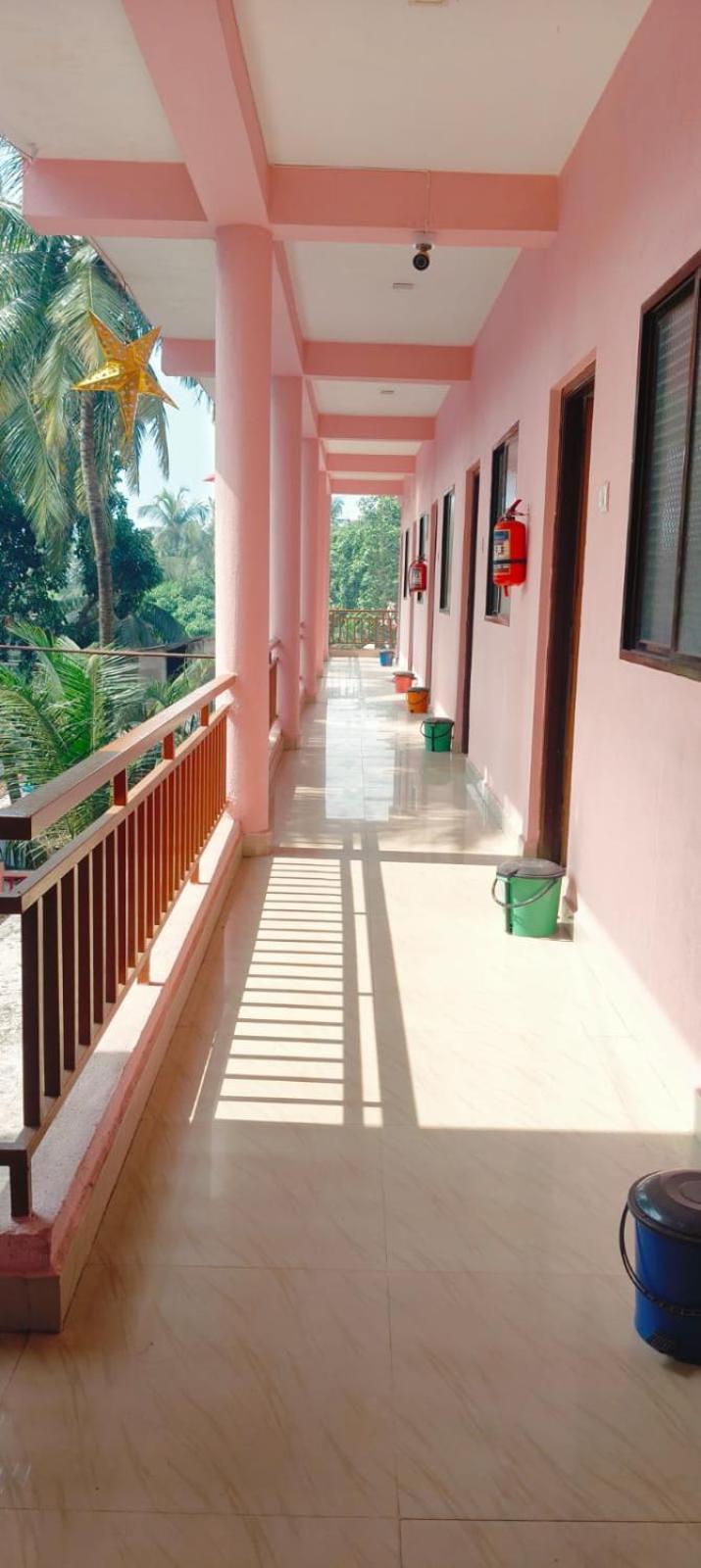 Esther Guest House Calangute Luaran gambar