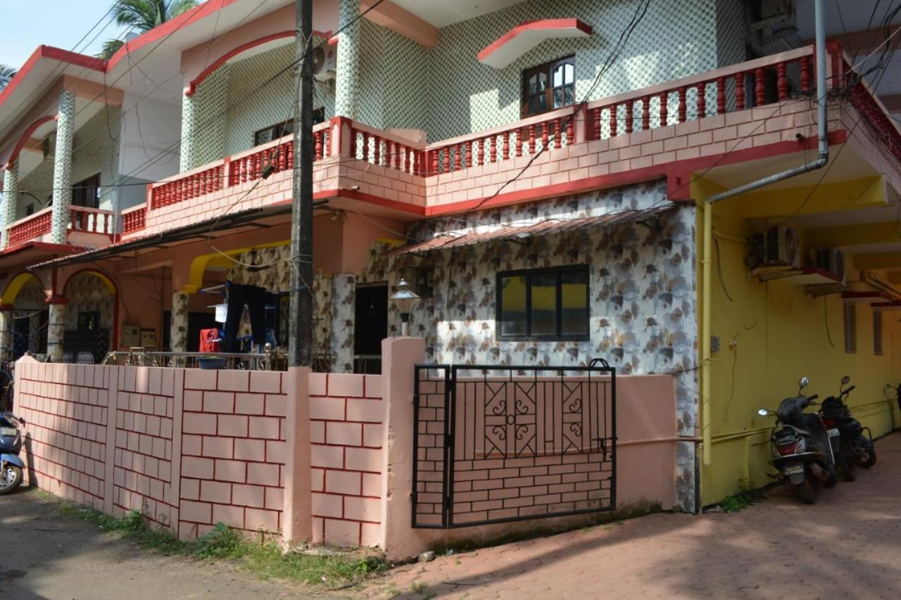 Esther Guest House Calangute Luaran gambar