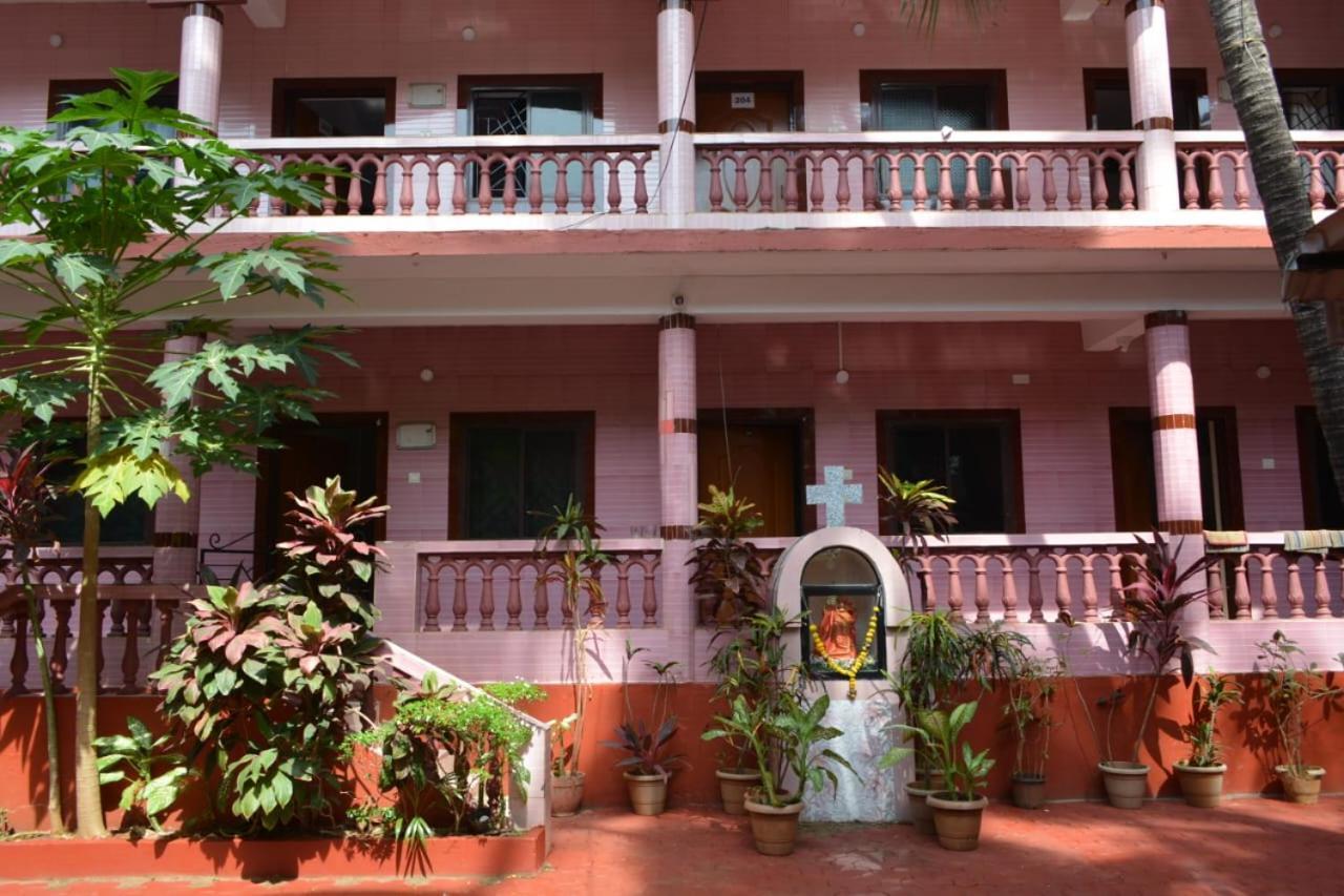 Esther Guest House Calangute Luaran gambar